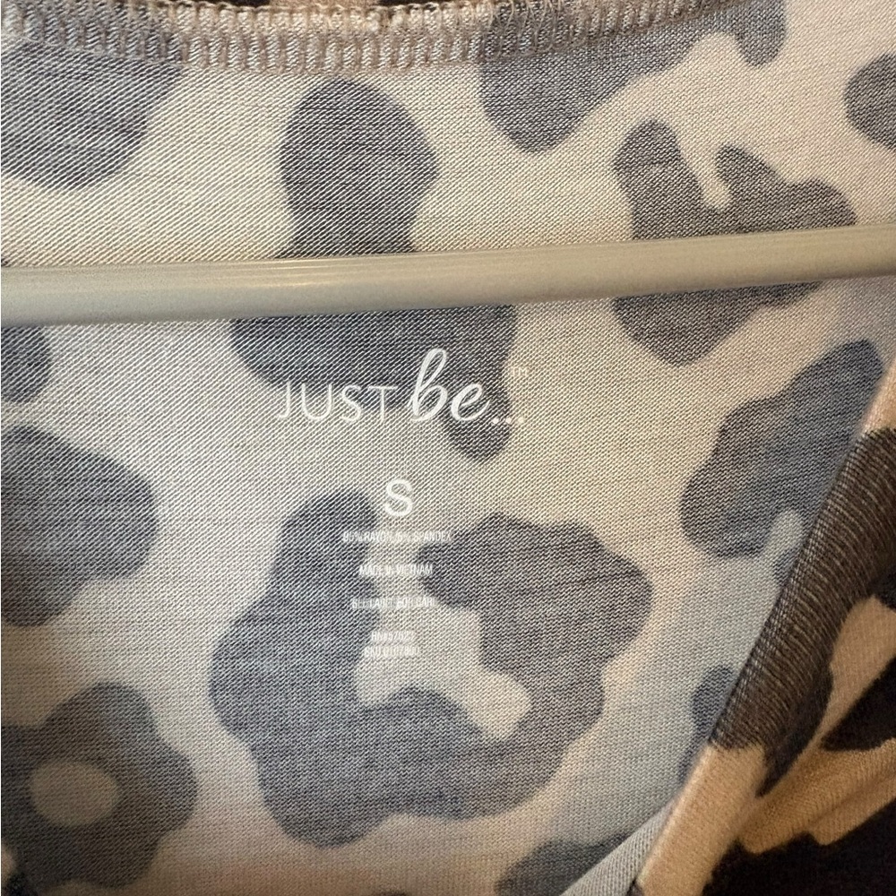 Just Be Leopard Print Short Sleeve Tee - Brown and Black - Picture 3 of 4